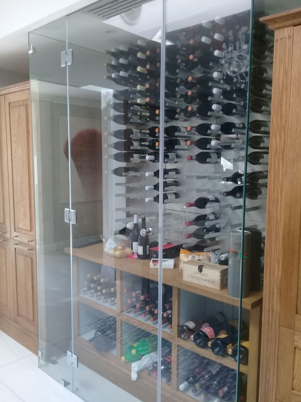 Interior glass design featurers 16